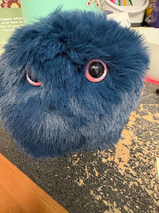 Laura - Worry Pet